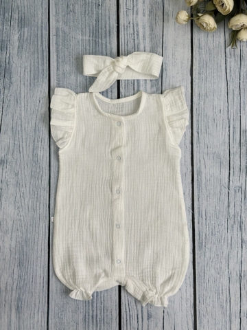 Купить оптом 341-МО. Песочник с повязкой для девочки из муслина, хлопок 100%, р 62,68,74,80 молочный в Выборге